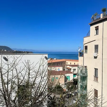 La Piazza E' Mia Apartment *